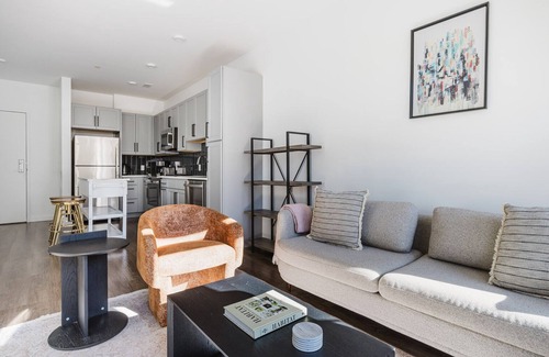 Dorchester Apartment | Blueground | Dorchester, gym, BBQ & JFK Library