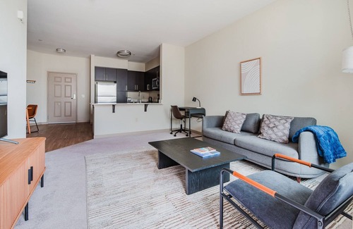 Dublin Apartment | Blueground | Dublin, pool & AC, nr museums