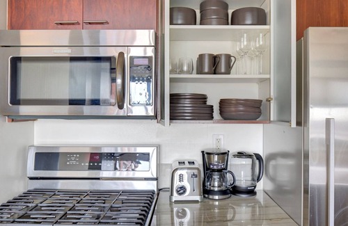 Upper East Side Apartment | Blueground | East Harlem, pool, nr Central Park