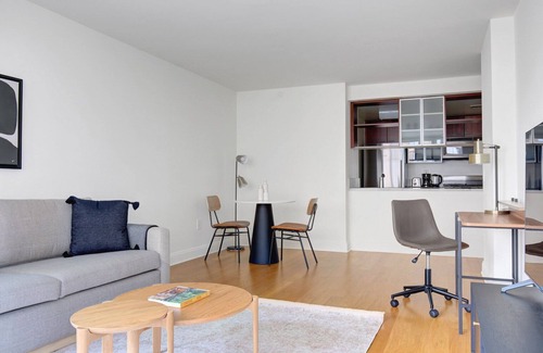 Upper East Side Apartment | Blueground | East Harlem, pool, nr Central Park