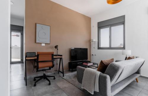 Florentin Apartment | Blueground Florentine, City view