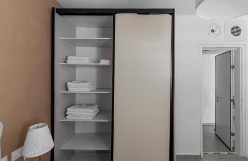 Florentin Apartment | Blueground Florentine, City view