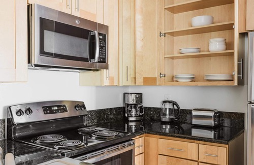 Atwater Village Apartment | Blueground | Glendale 1bd apartment