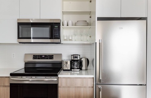 Greenpoint Apartment | Blueground | Greenpoint, pool & w/d, nr park