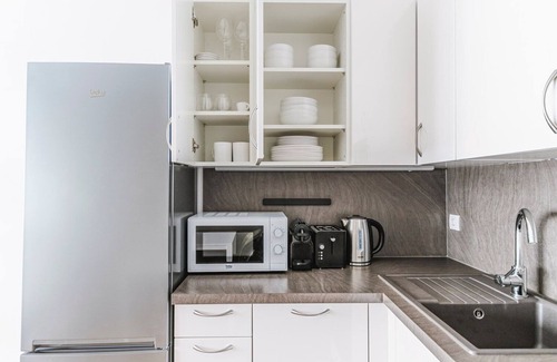 Altlerchenfeld Apartment | Blueground | Josefstadt, elevator, nr landmarks