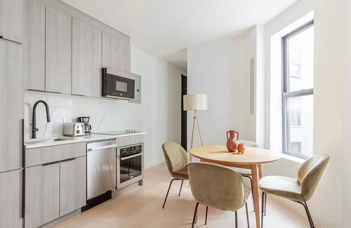 Hunters Point Apartment | Blueground | Long Island City, AC, w/d, nr MoMA