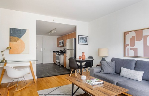 Hunters Point Apartment | Blueground | Long Island City, pool, nr Gantry Plaza
