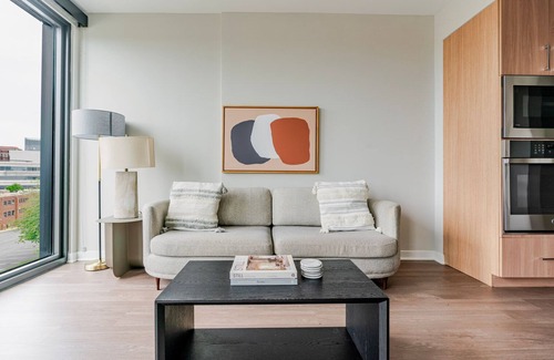 Clarendon Apartment | Blueground | Lyon Village, pool, nr Arlington Cemetery