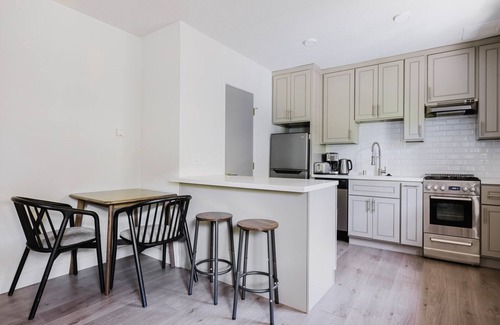 Mar Vista Apartment | Blueground | Mar Vista, nr Venice Beach & w/d