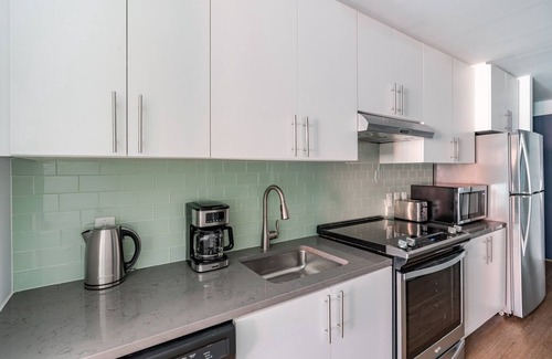 Mount Vernon Triangle Apartment | Blueground | Mt Vernon, rooftop & gym, nr museums