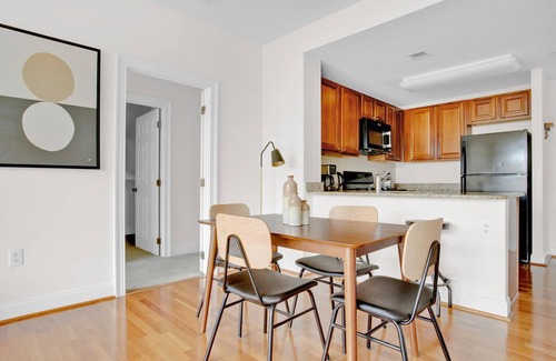 Chinatown Apartment | Blueground | Penn Quarter, rooftop, nr National Mall
