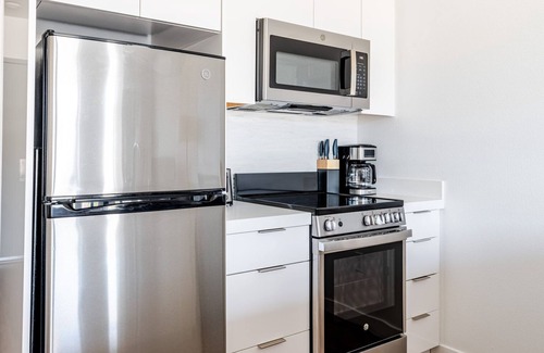 South Berkeley Apartment | Blueground | S. Shattuck, AC, nr UC Berkeley