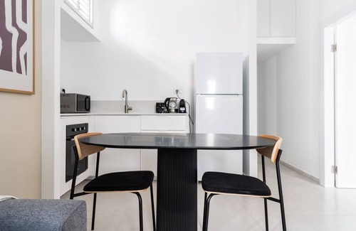 Old North Apartment | Blueground | Tel Aviv, balcony, nr Yarkon Park (TLV-80)