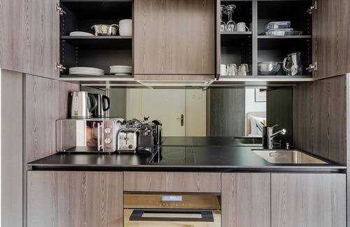 Sihlfeld Apartment | Blueground | Wiedikon, elevator, nr museums & mall