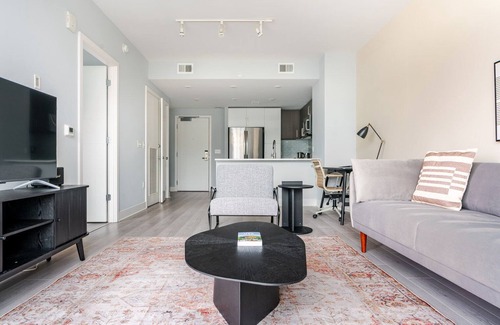 Woodmont Triangle Apartment | Blueground | Woodmont, pool & gym, nr Bethesda Row