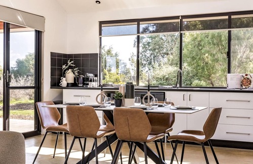 Yallingup House | Bluegum Hideaway - luxury accom, aircon throughout, 2 kitchen/living