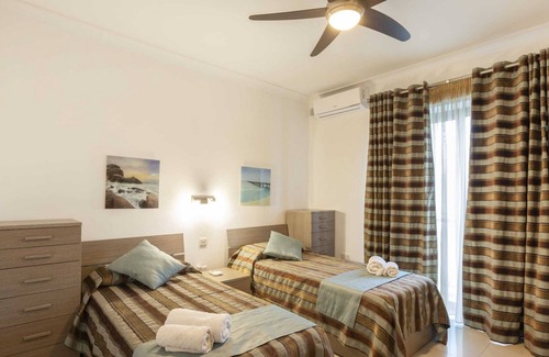 Tower Road Apartment | Bluemist Flat-hosted by Sweetstay