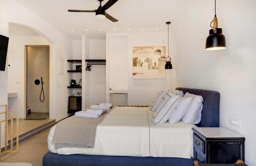 Syros House | Blueros - Black Stone Suite