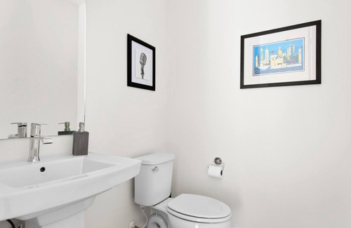 Hermitage House | "Blues Alley #9" 3 bed-3-1/2 baths-15 minutes to Downtown Nashville