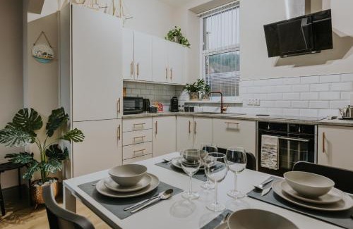 Newcastle Apartment | BlueSeaView Apartment with fabulous sea views