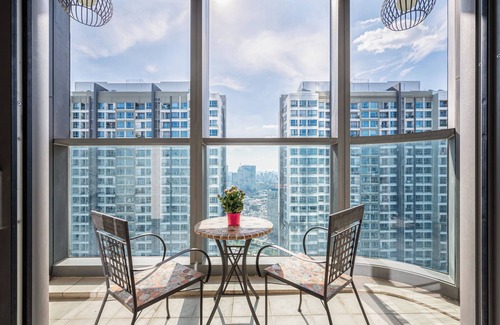 Hang Xanh Apartment | Bluesky Landmark 81 Paradise Vacation