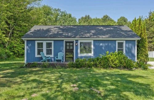 Saugatuck House | Bluestar Cottage - 2BR with Hot Tub