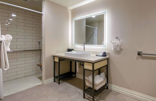 Southeast Torrance Hotel | Bluestem Hotel Torrance Los Angeles, an Ascend Collection Hotel