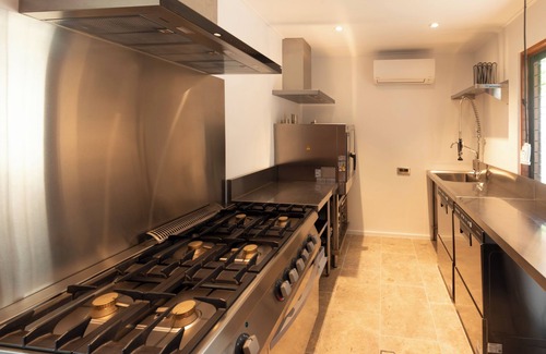 Hamilton Island House | Bluestone, Bluestone on Hamilton Island