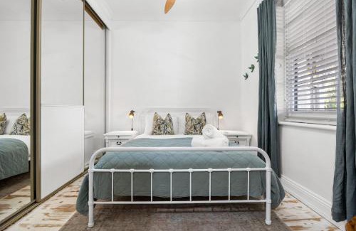 Adelaide Central Business District Apartment | Bluestone Cottage - Vintage Vibes CBD