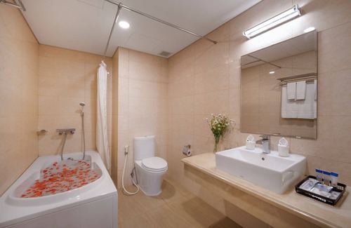 Son Tra Hotel | BlueSun Danang Beach Hotel