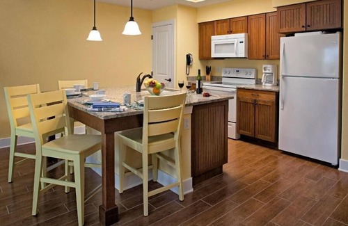 Palmetto Dunes Condo | Bluewater Resort and Marina 1br Suite Sunday Check-In