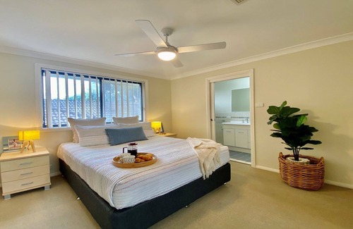 Boat Harbour House | Bluey's Lodge - ideally located family entertainer, close to One Mile Beach