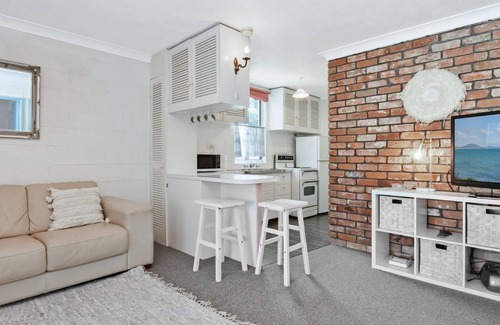 Boomerang Beach Villa | Blueys Beach Villa Manyana 11