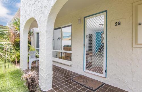 Blueys Beach House | Blueys Beach Villa Manyana 28