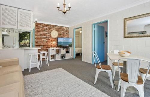 Boomerang Beach House | Blueys Beach Villa Manyana 11