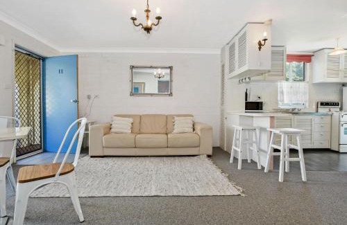 Boomerang Beach House | Blueys Beach Villa Manyana 11