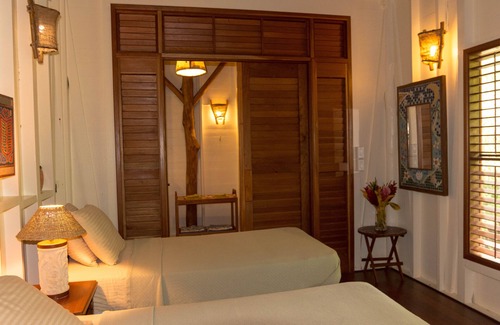Bocas del Toro Bed & Breakfast | Bluff Beach Retreat