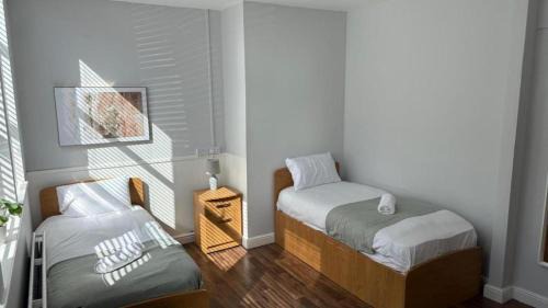 Blyth Apartment | Blyth 6 Bed Apart