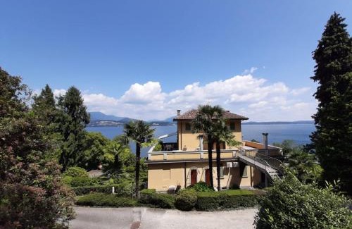 Belgirate Apartment | BMP APARTMENT GIOIOSA 1 terrazza vista Lago