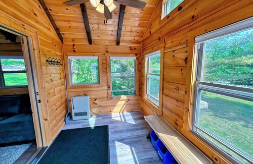 Twin Mountain House | BMV6 Tiny Home Topline