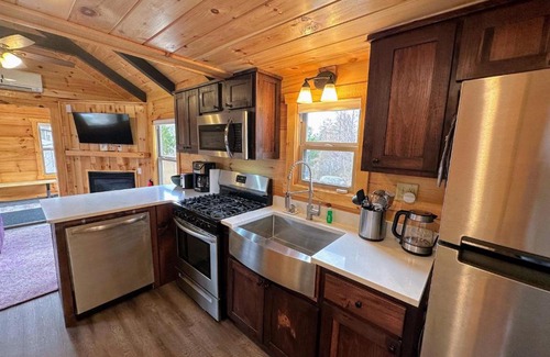 Twin Mountain House | BMV6 Tiny Home village near Bretton Woods