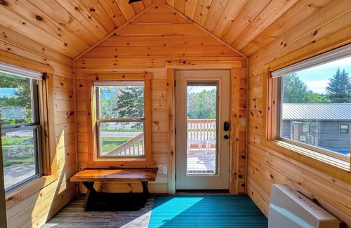 Twin Mountain House | BMV8 Tiny Home Topline