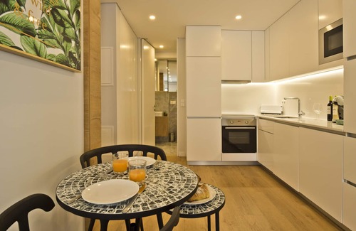 Lisbon Old Town Apartment | BmyGuest Bruno's 36 Exclusive Apartment I (C96)