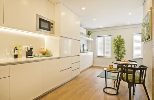 Lisbon Old Town Apartment | BmyGuest Bruno's 36 Exclusive Apartment I (C96)