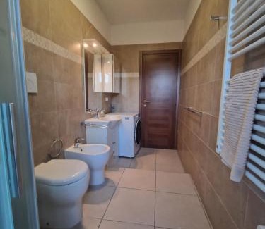 Rondinella - Baraggia - Restellone House | Bnb Petrarca
