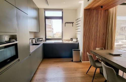 Tel Aviv City Center House | BnBIsrael apartments - Gruzenberg Bronze