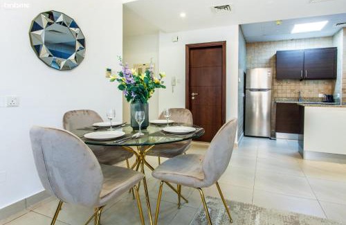 Al Barsha Apartment | bnbmehomes - La Fontana