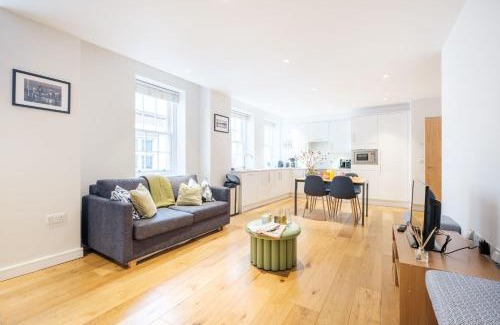 Billingsgate Apartment | BnBNova - 2BR - City of London
