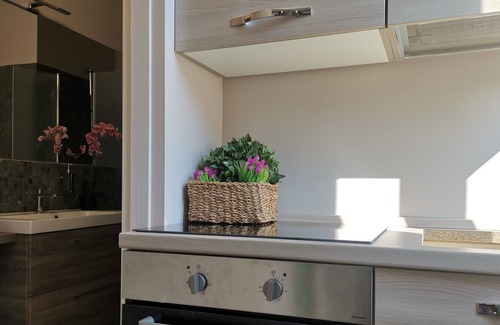 Gallarate Apartment | Bnbook Studio with 3 single beds Villa Mirabilia