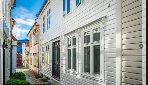 Bergen City Centre Apartment | Bo i Bergens eldste smau på Nøstet - sentralt og rolig